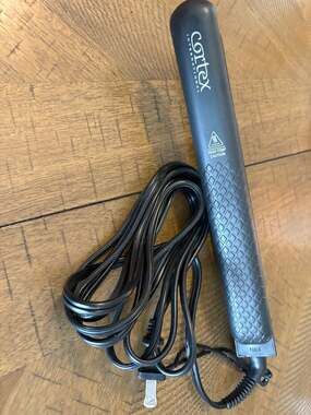 Cortex International DUO 1.25" Solid Ceramic Ionic Hair Straightening Flat Iron
